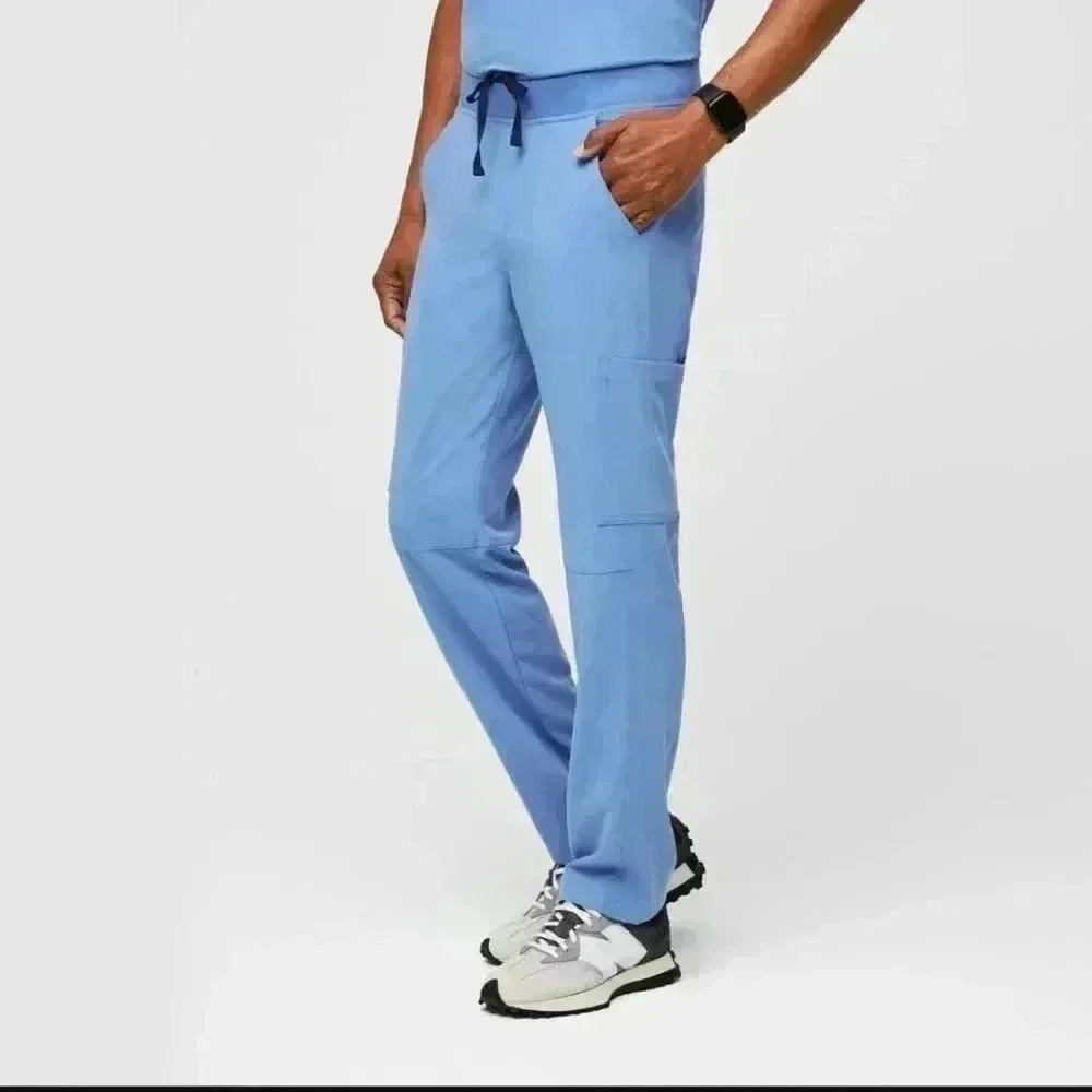 Figs men's Axim Cargo Scrub Pants™